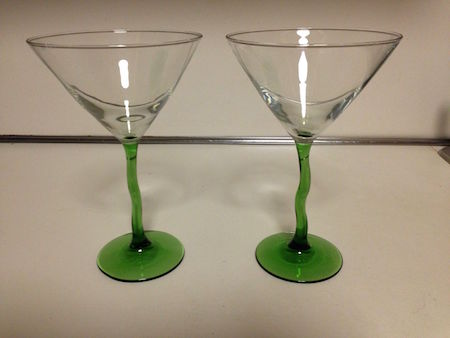 Set of 4 Martini Glasses Emerald Green Curved Stem